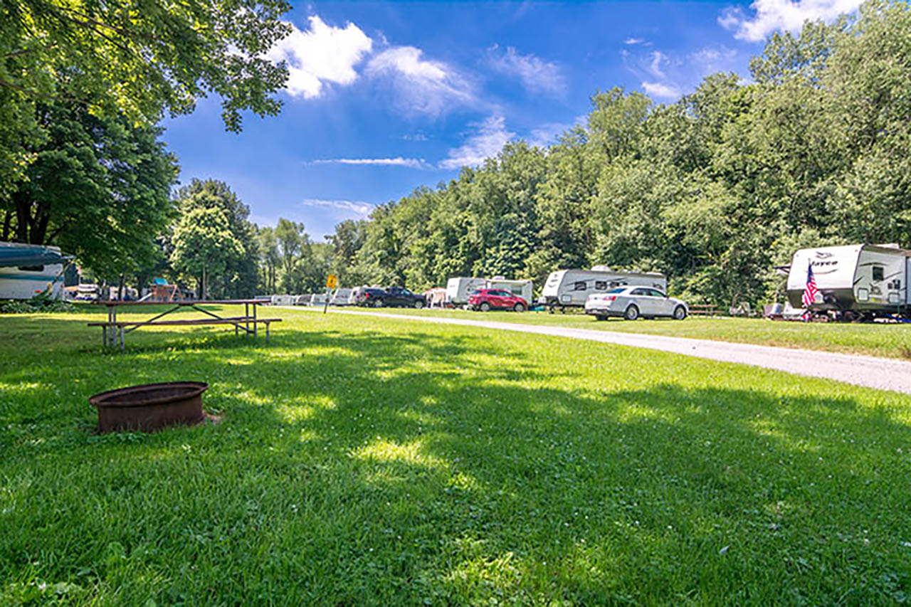 RV sites at Chestnut Ridge Campground near I-80 in Hubbard, Ohio